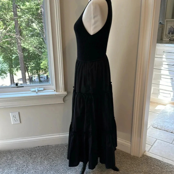 Evereve Arya Rib Knit V-neck Tank w/flowy, ruffle tier dress, Medium, Like new - Picture 5 of 9